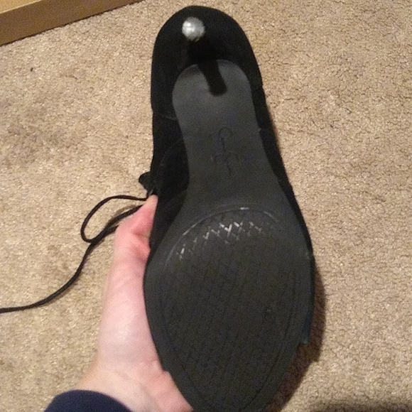 Jessica Simpson Black lace- up stilletto - Picture 5 of 7